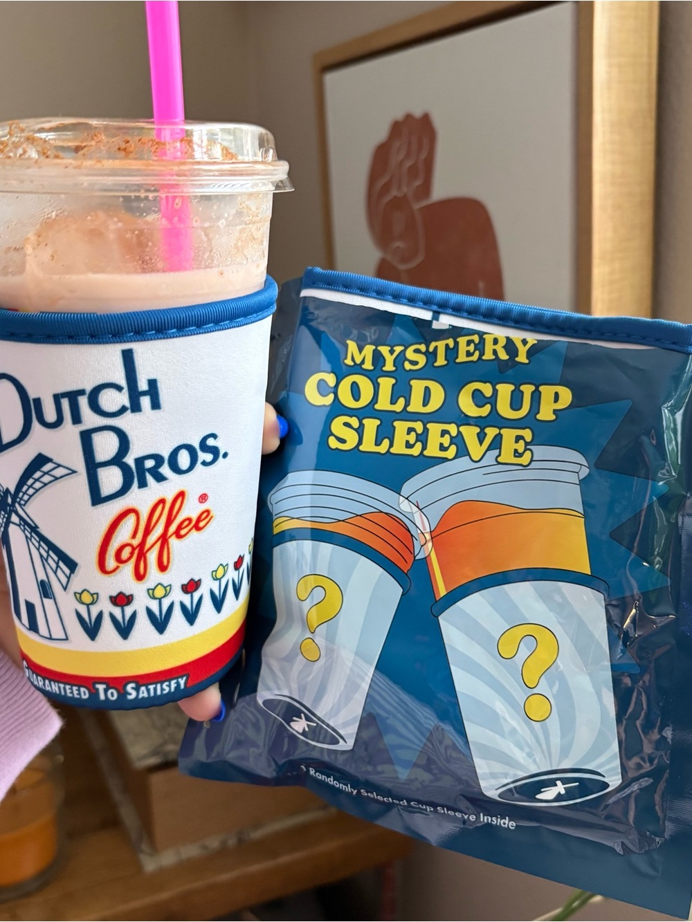 Dutch bros limited edition deadstock cold/hot sleeve cup white windmill mystery - Picture 4 of 4